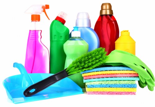 Flat cleaning in London with a fresh and organized living space