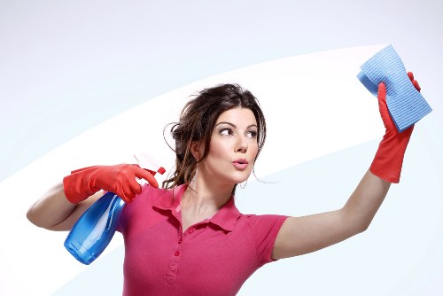 End of tenancy cleaning in a London flat with access considerations