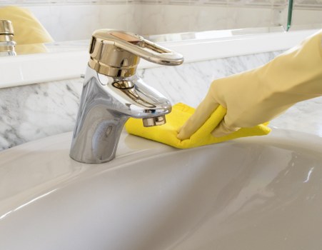 One off cleaning service for a London rental property preparing rooms for new occupants